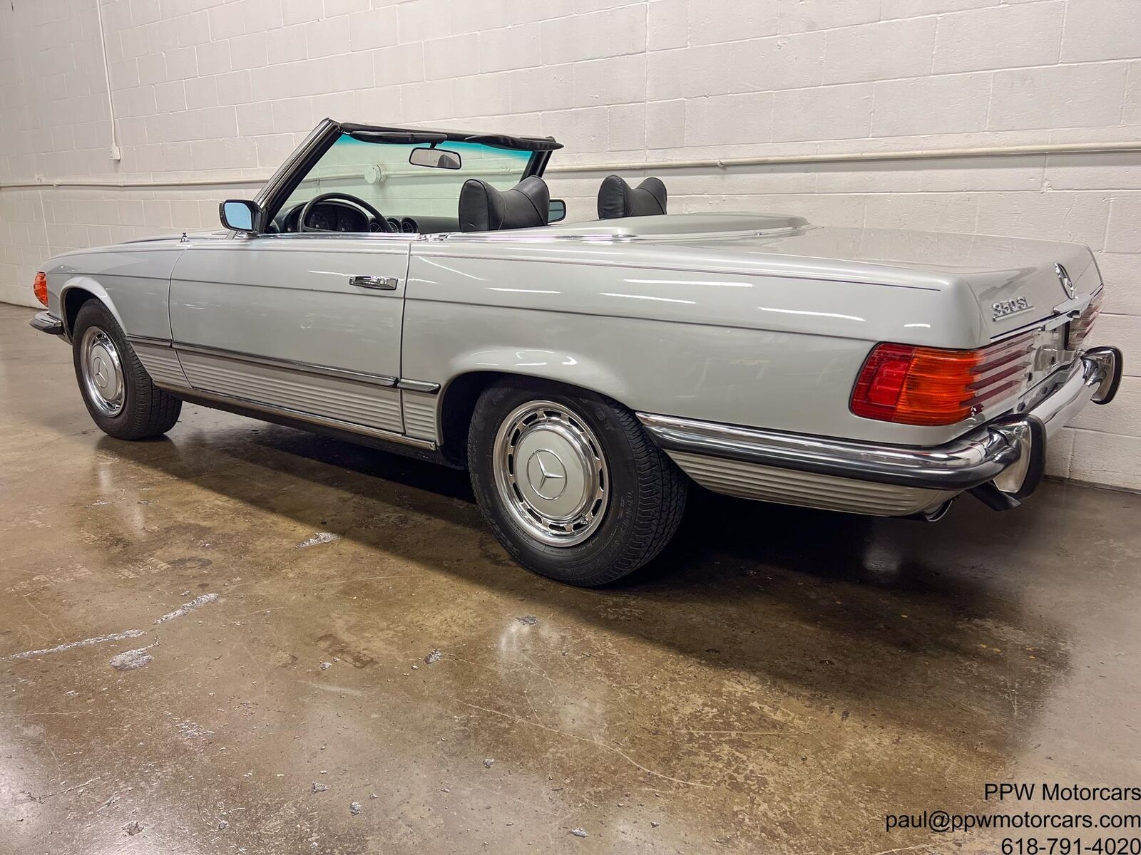 Mercedes-Benz-SL-Class-1972-Convertible-2