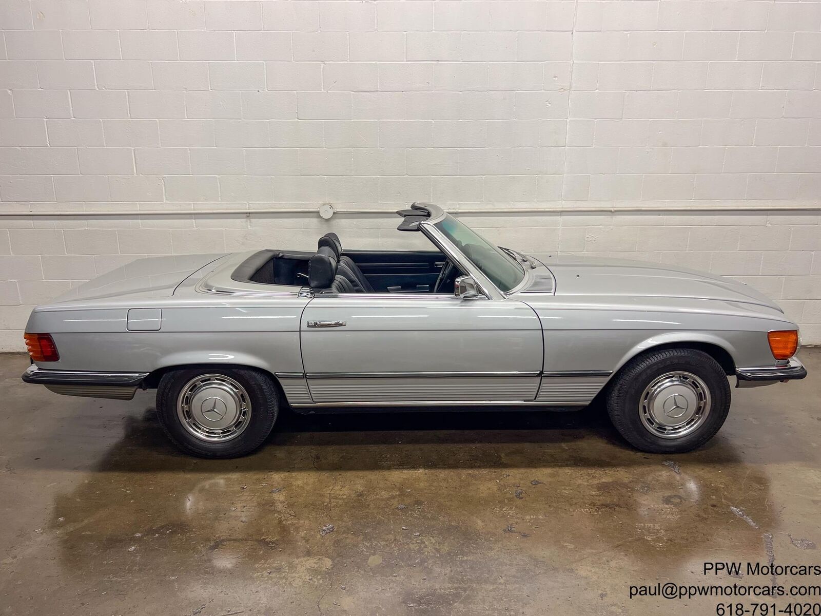 Mercedes-Benz-SL-Class-1972-Convertible-21