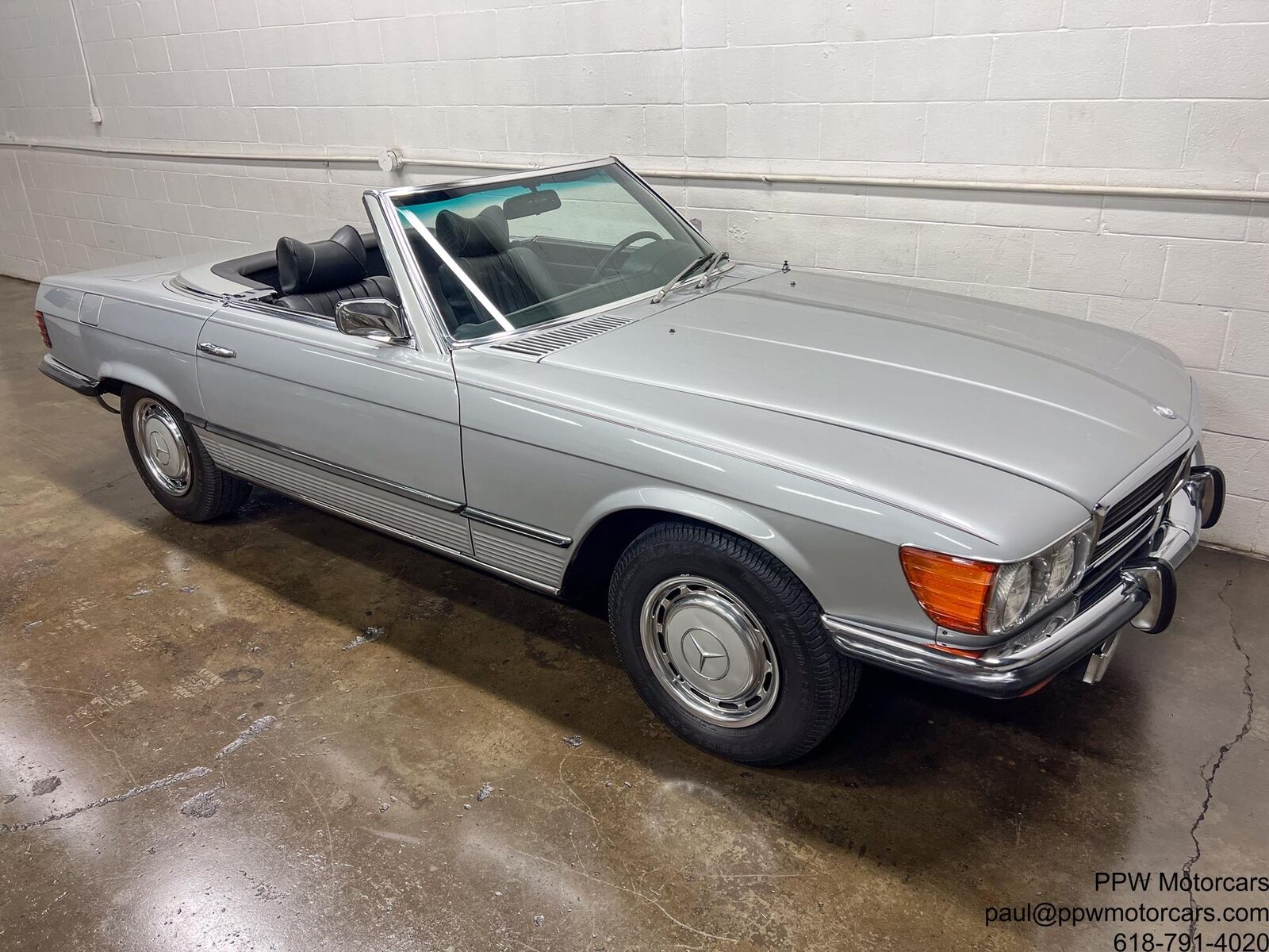 Mercedes-Benz-SL-Class-1972-Convertible-22