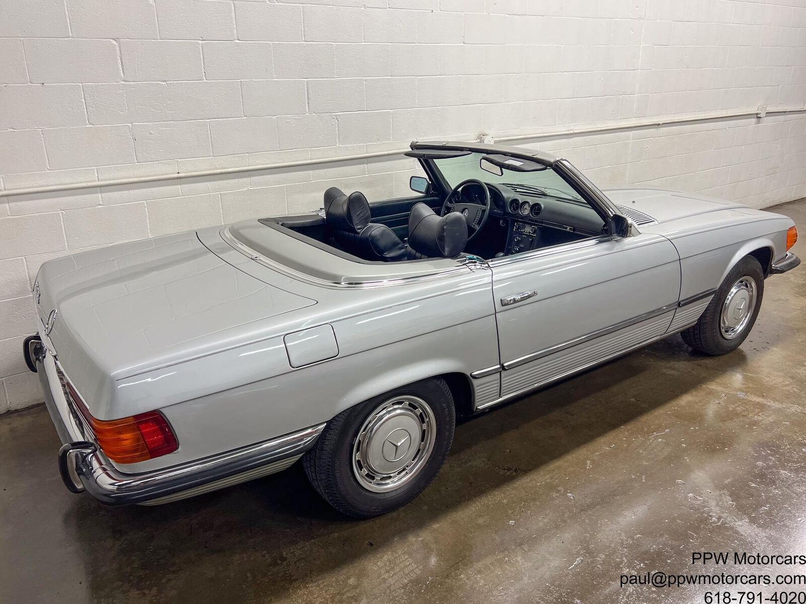 Mercedes-Benz-SL-Class-1972-Convertible-23