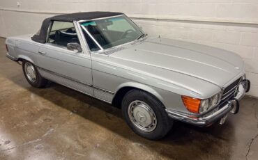 Mercedes-Benz-SL-Class-1972-Convertible-28