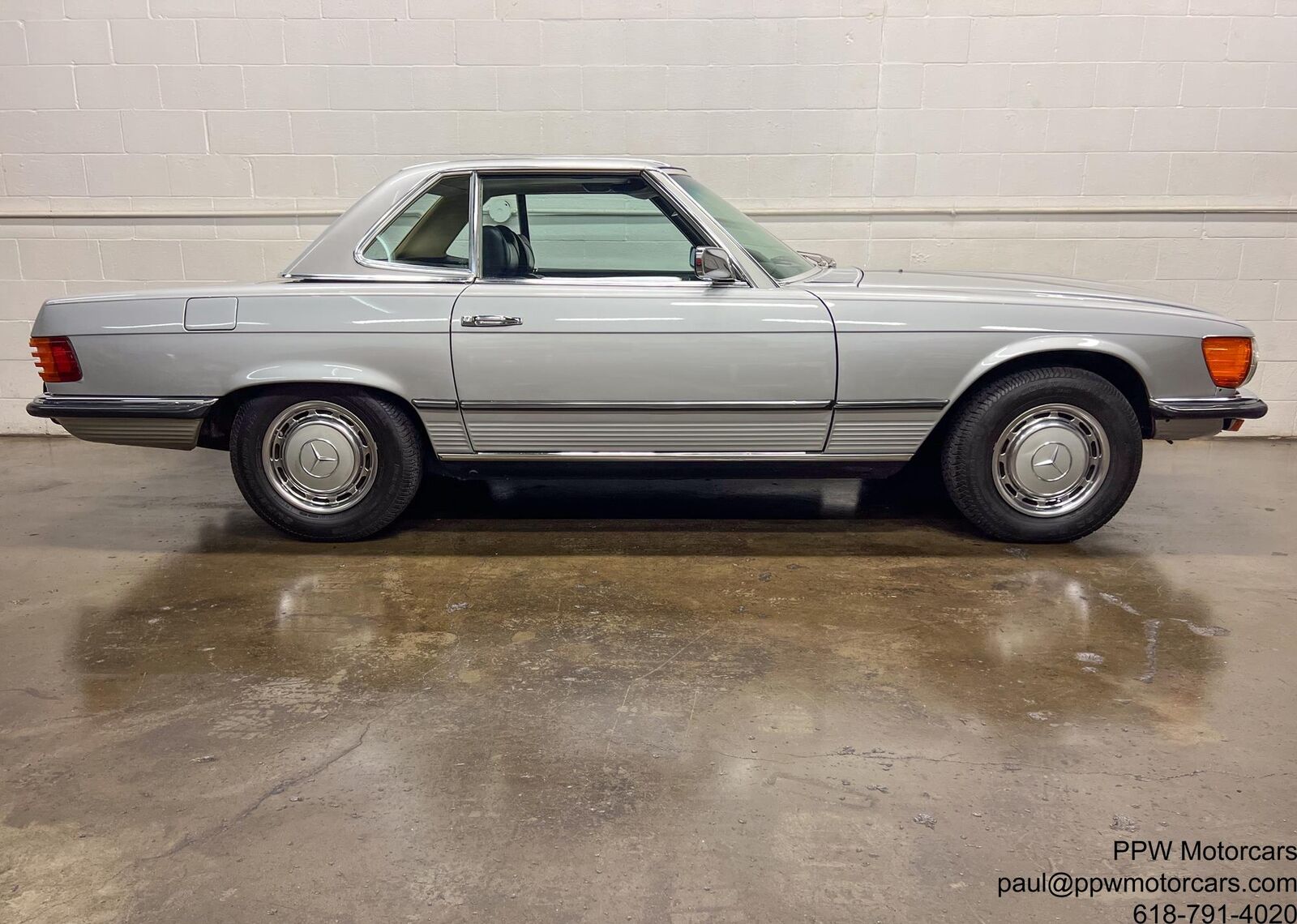 Mercedes-Benz-SL-Class-1972-Convertible-30