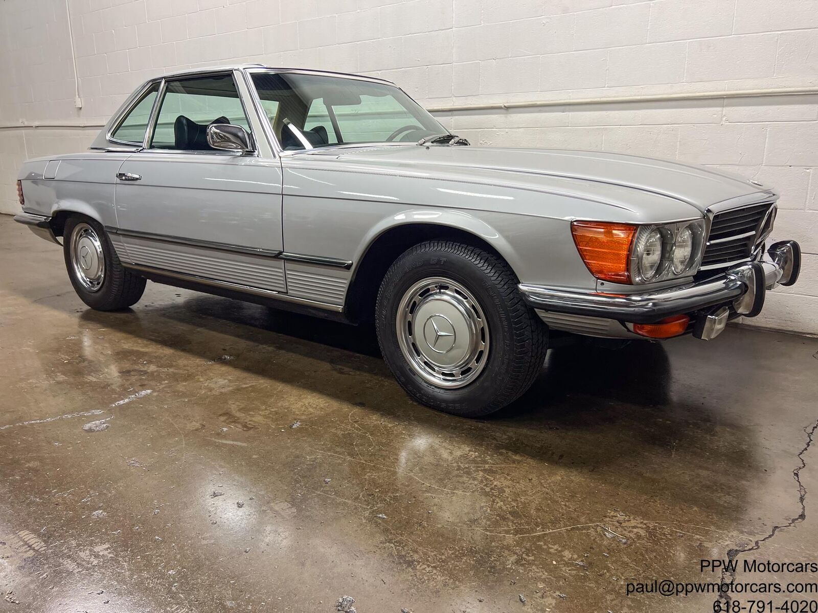 Mercedes-Benz-SL-Class-1972-Convertible-31