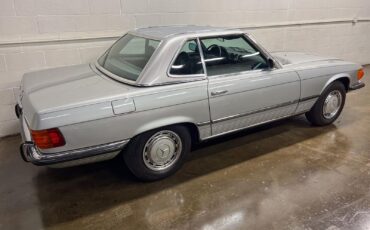Mercedes-Benz-SL-Class-1972-Convertible-35