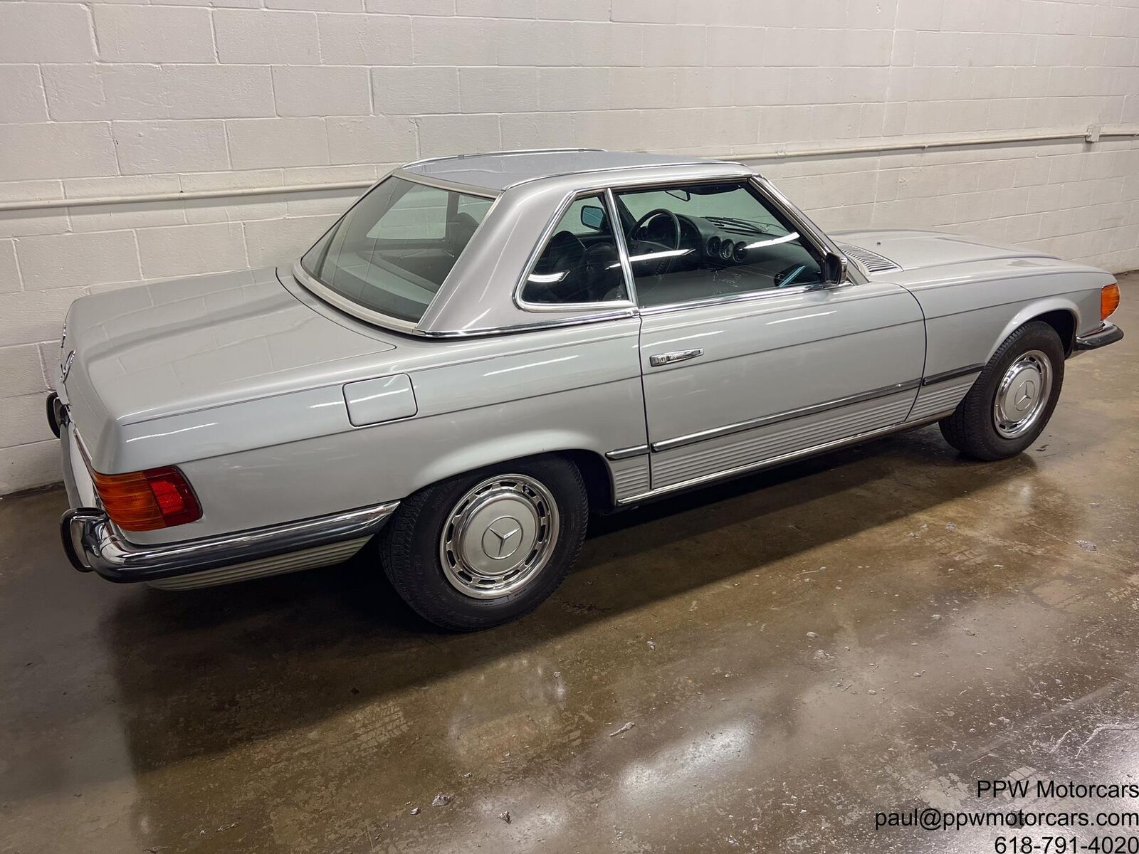 Mercedes-Benz-SL-Class-1972-Convertible-35
