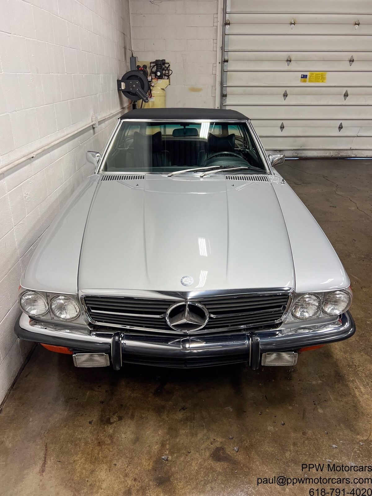 Mercedes-Benz-SL-Class-1972-Convertible-39