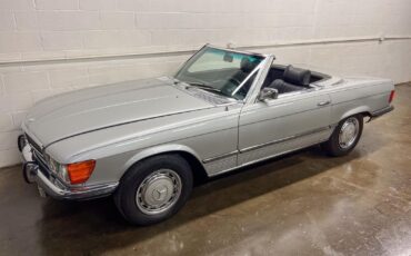 Mercedes-Benz-SL-Class-1972-Convertible-4