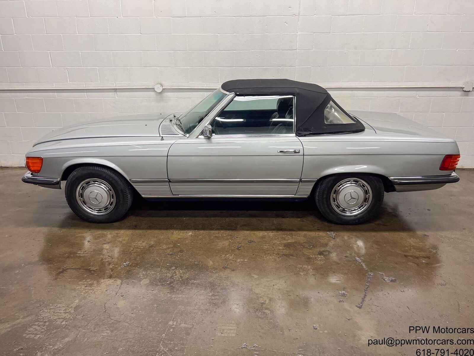 Mercedes-Benz-SL-Class-1972-Convertible-9
