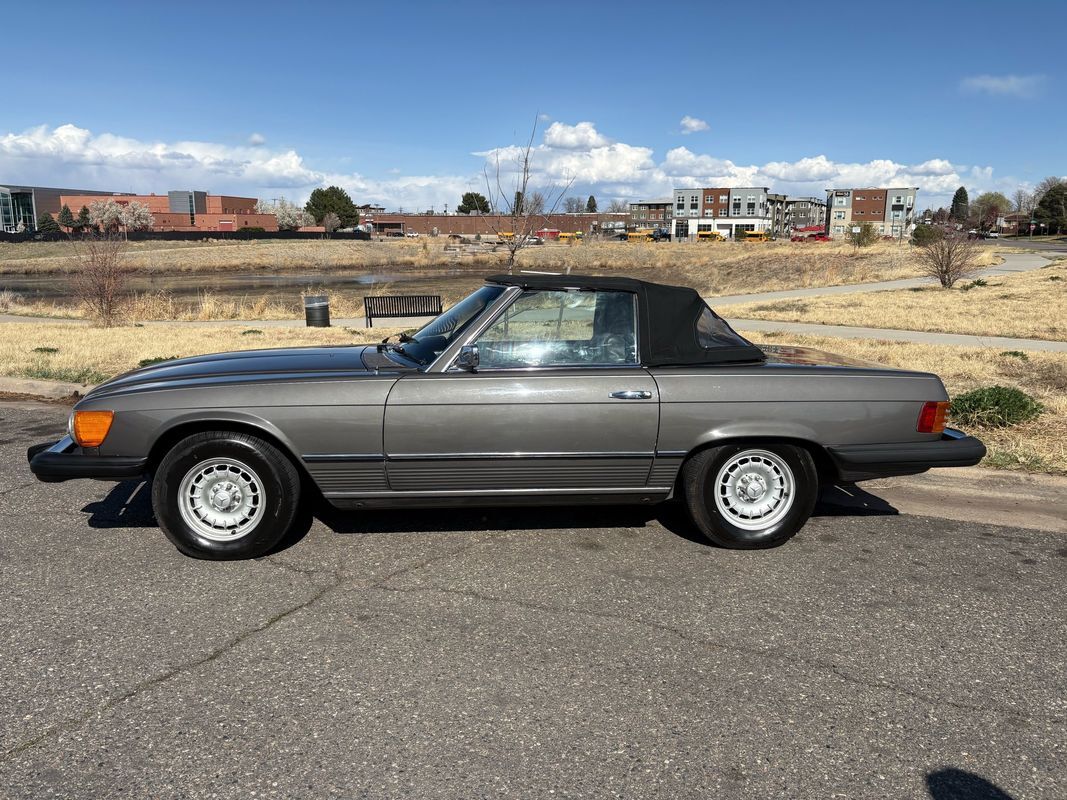 Mercedes-Benz-SL-Class-1974-1