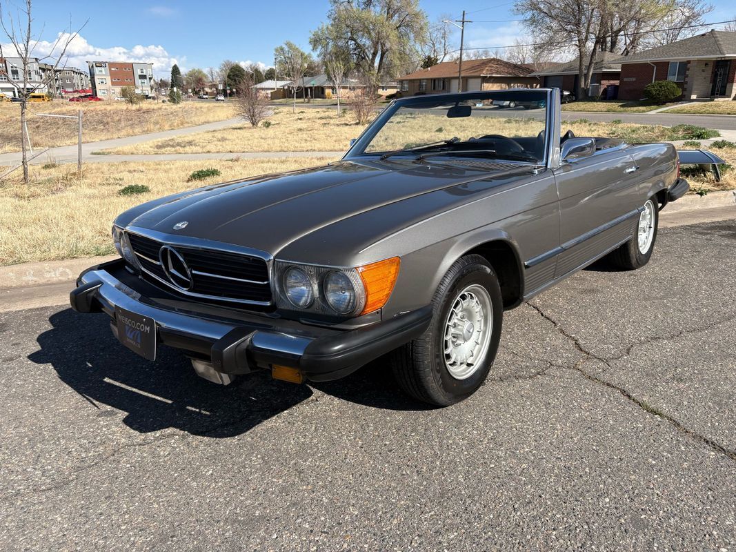 Mercedes-Benz-SL-Class-1974-10