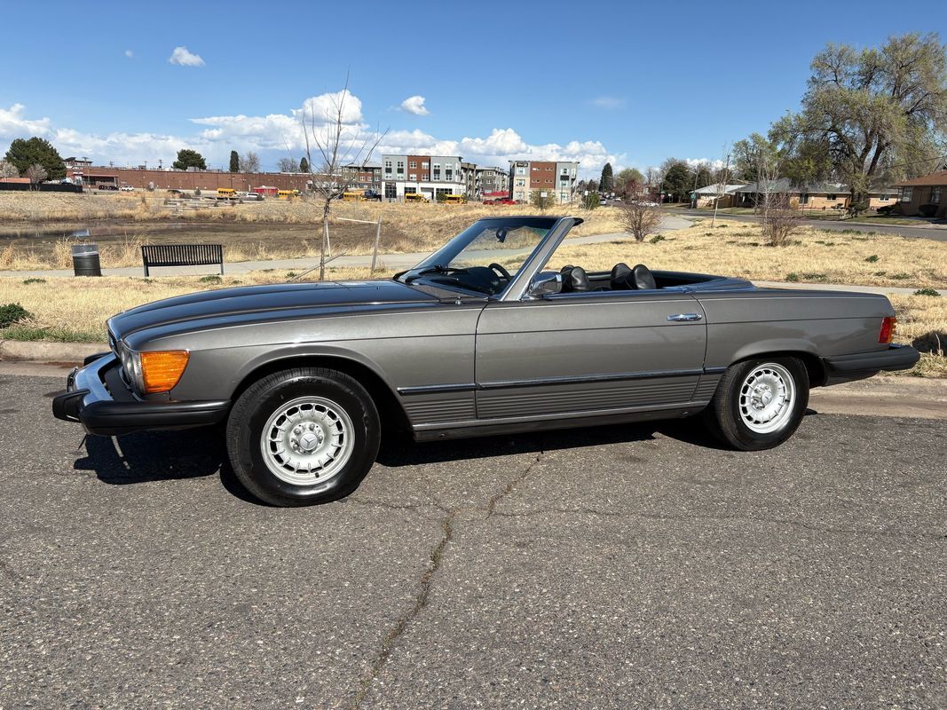 Mercedes-Benz-SL-Class-1974-11