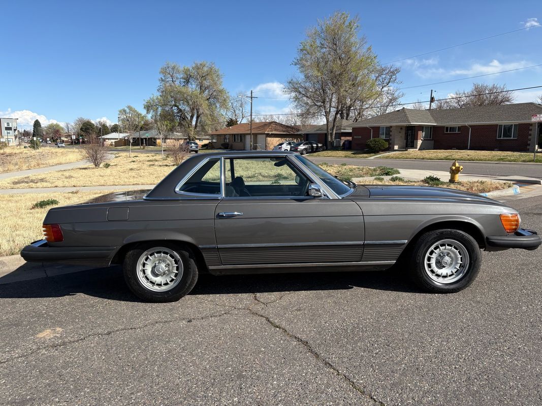 Mercedes-Benz-SL-Class-1974-14