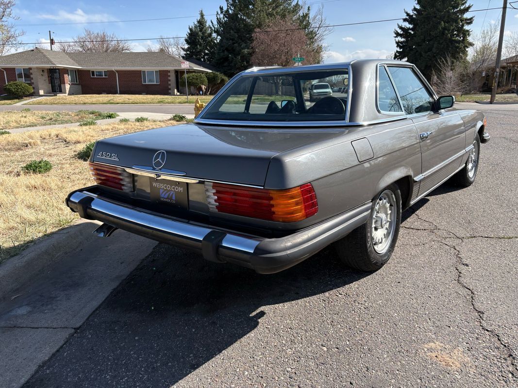 Mercedes-Benz-SL-Class-1974-18