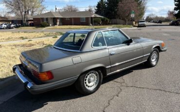 Mercedes-Benz-SL-Class-1974-19