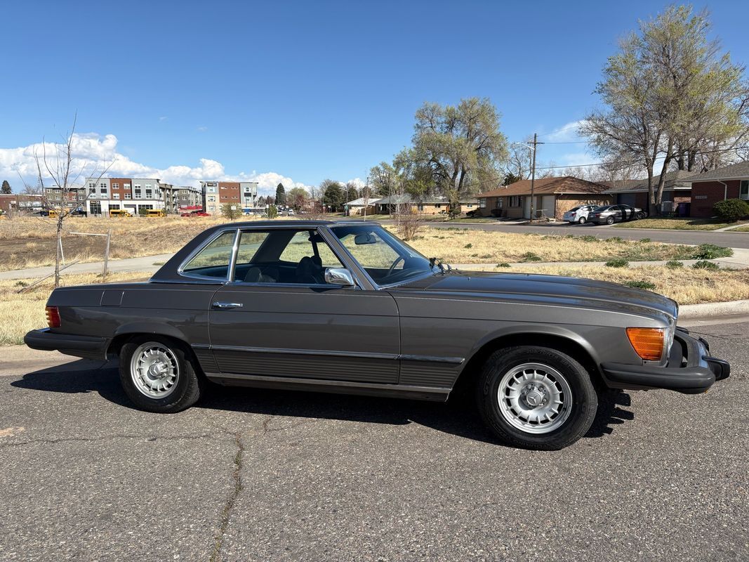 Mercedes-Benz-SL-Class-1974-20