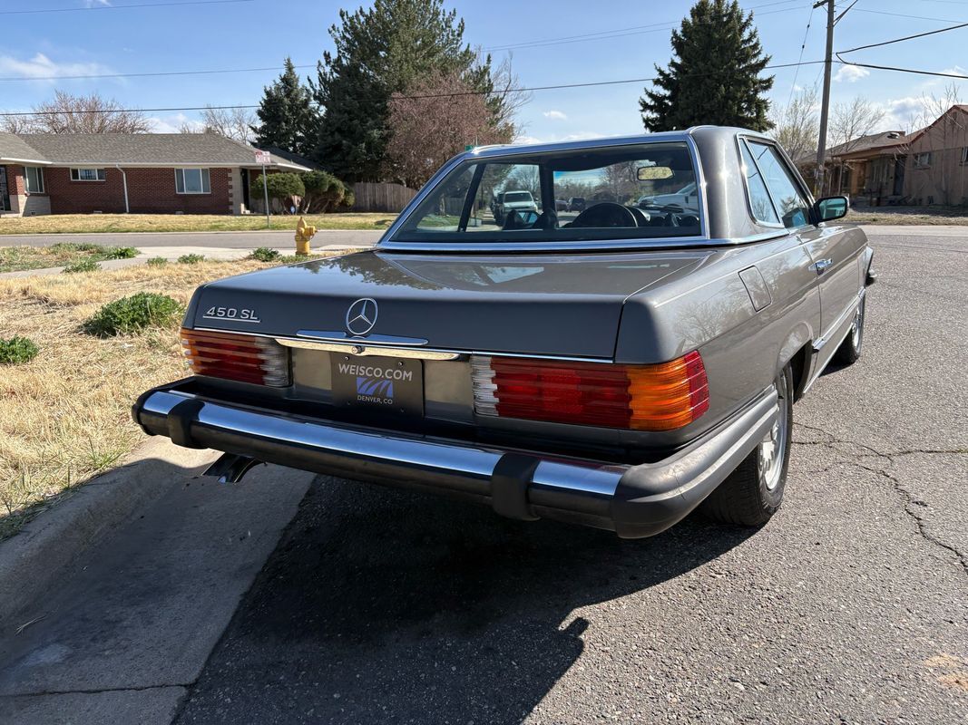 Mercedes-Benz-SL-Class-1974-23