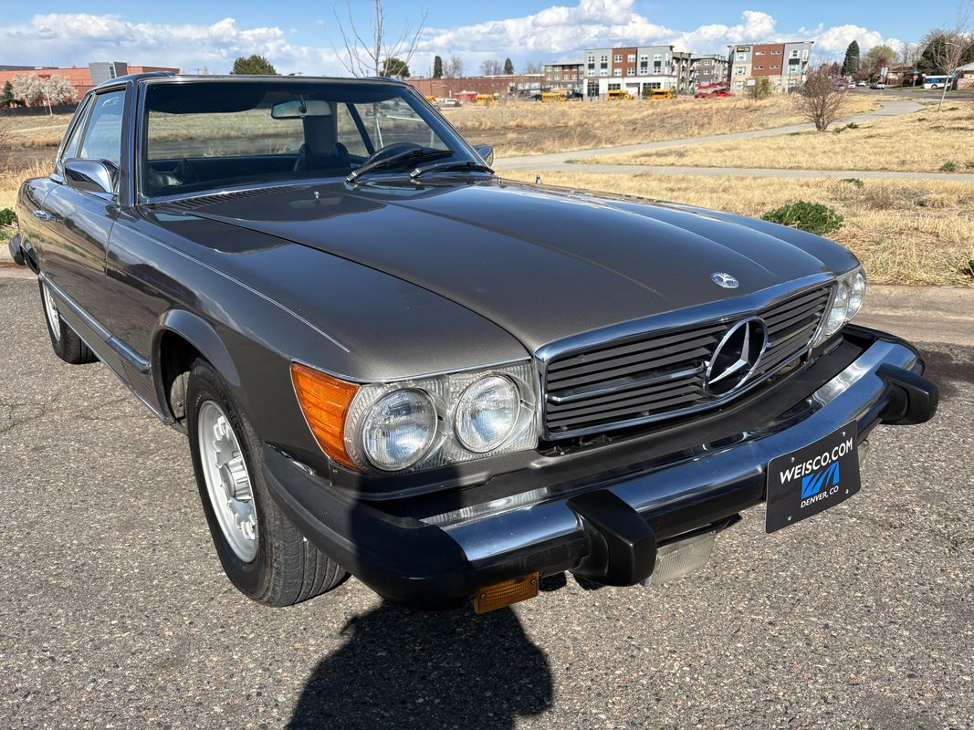 Mercedes-Benz-SL-Class-1974-27