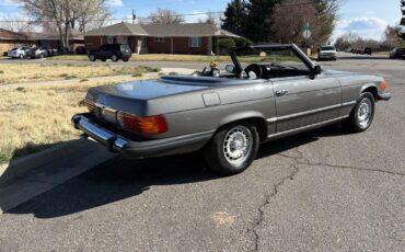 Mercedes-Benz-SL-Class-1974-28