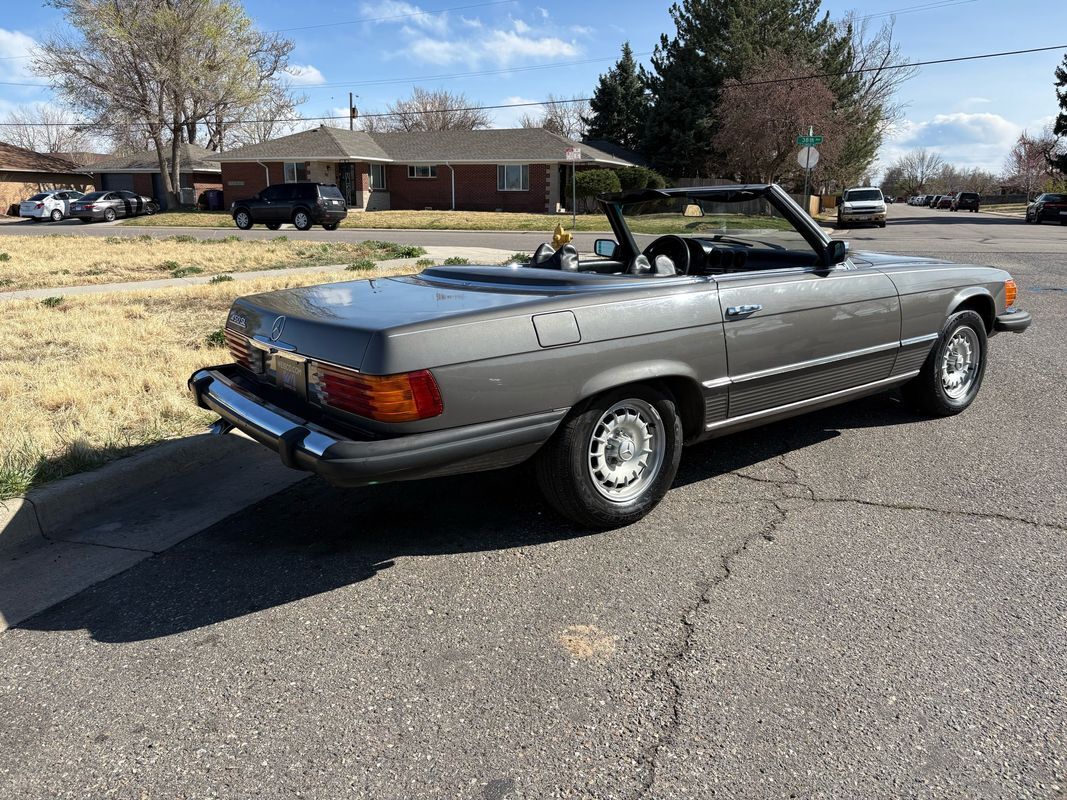 Mercedes-Benz-SL-Class-1974-28