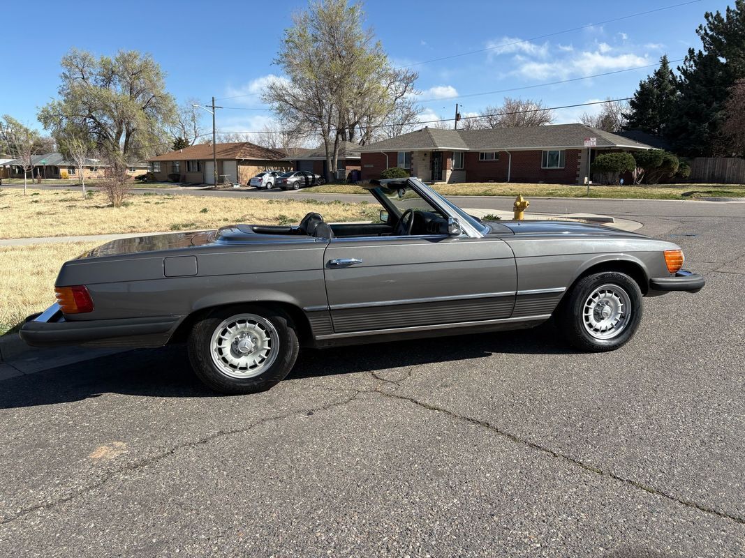 Mercedes-Benz-SL-Class-1974-29