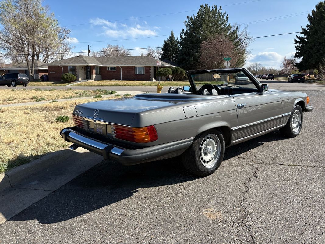 Mercedes-Benz-SL-Class-1974-30