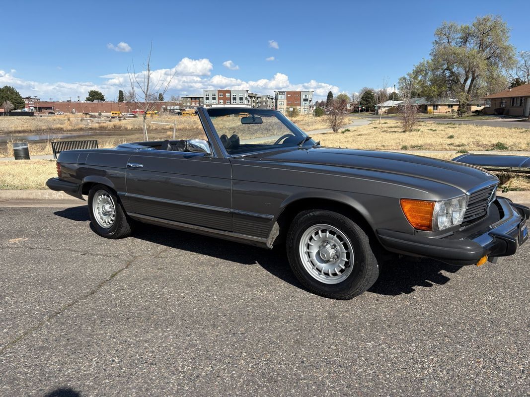 Mercedes-Benz-SL-Class-1974-35