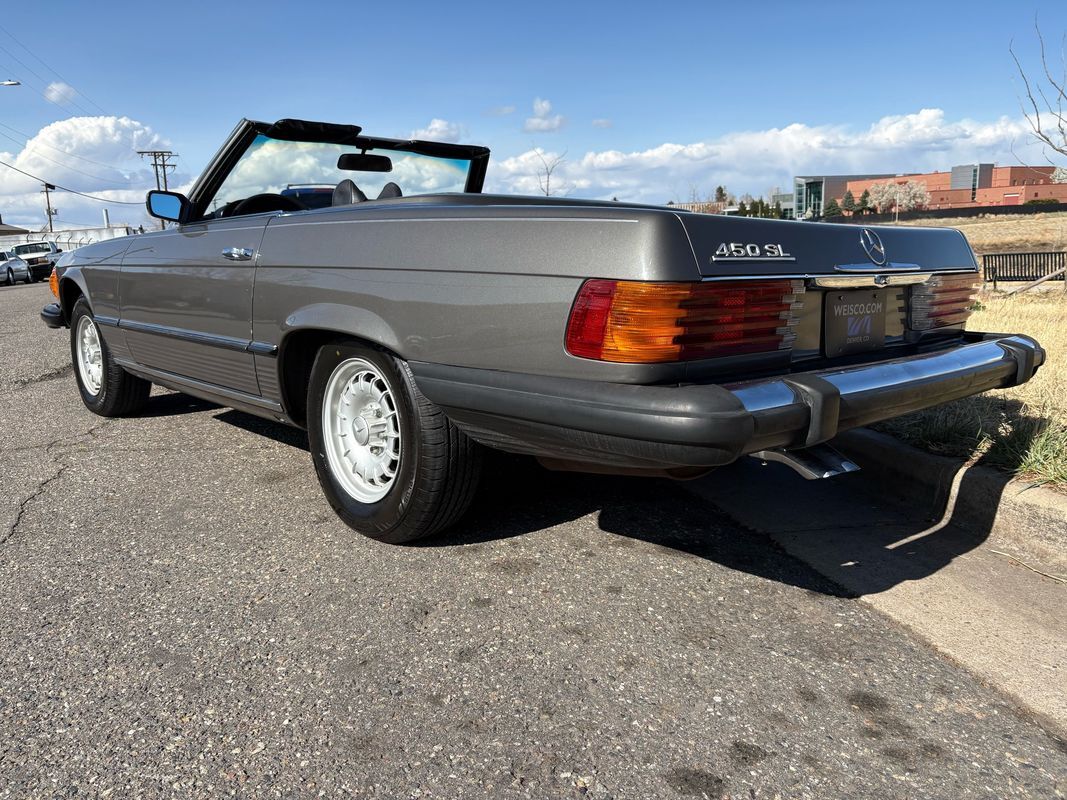 Mercedes-Benz-SL-Class-1974-37