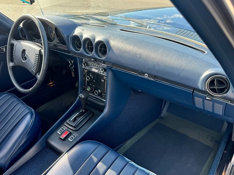 Mercedes-Benz-SL-Class-1974-Convertible-12