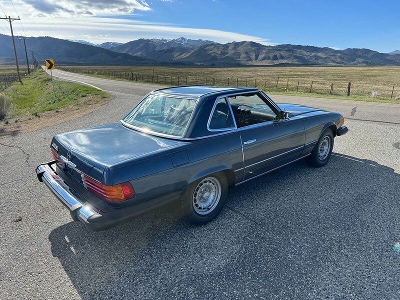 Mercedes-Benz-SL-Class-1974-Convertible-4