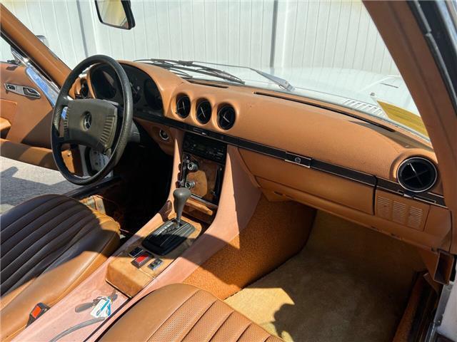 Mercedes-Benz-SL-Class-1976-16