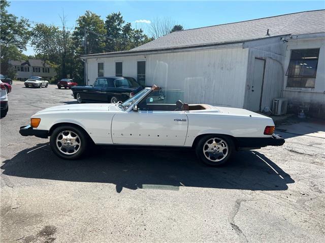 Mercedes-Benz-SL-Class-1976-3