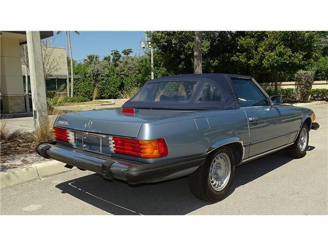Mercedes-Benz-SL-Class-1977-CONVERTIBLE-4