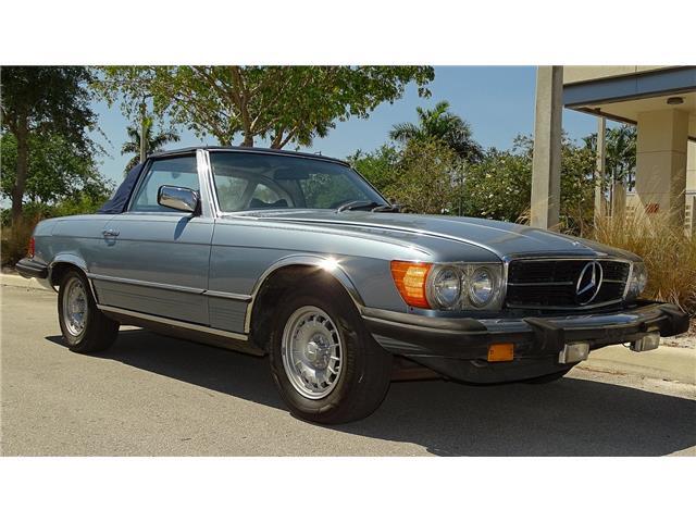 Mercedes-Benz-SL-Class-1977-CONVERTIBLE-6