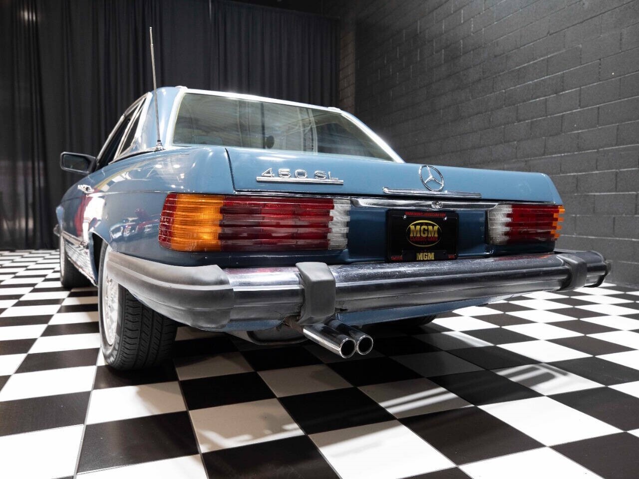 Mercedes-Benz-SL-Class-1977-Coupe-16