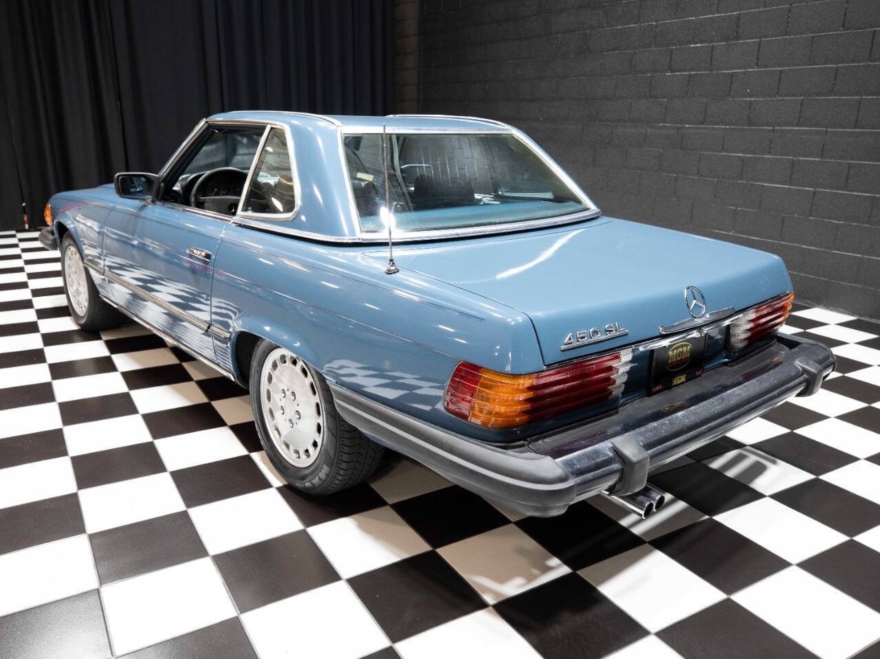 Mercedes-Benz-SL-Class-1977-Coupe-17
