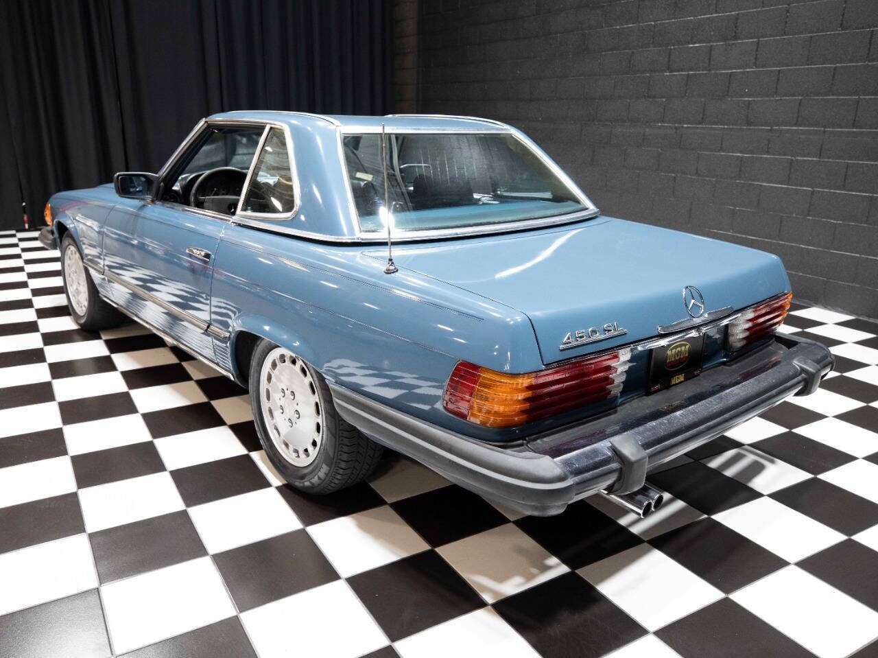 Mercedes-Benz-SL-Class-1977-Coupe-17