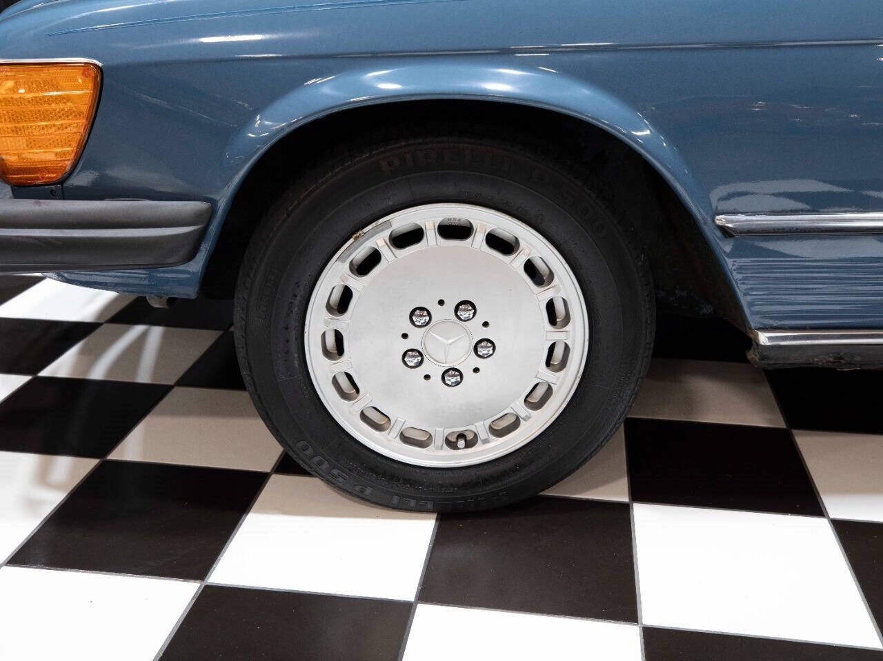 Mercedes-Benz-SL-Class-1977-Coupe-21