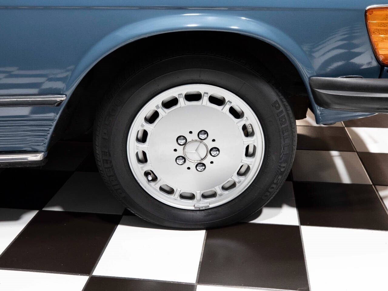 Mercedes-Benz-SL-Class-1977-Coupe-22