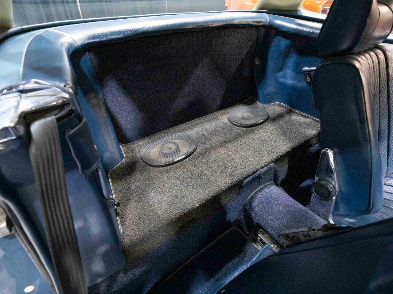 Mercedes-Benz-SL-Class-1977-Coupe-30