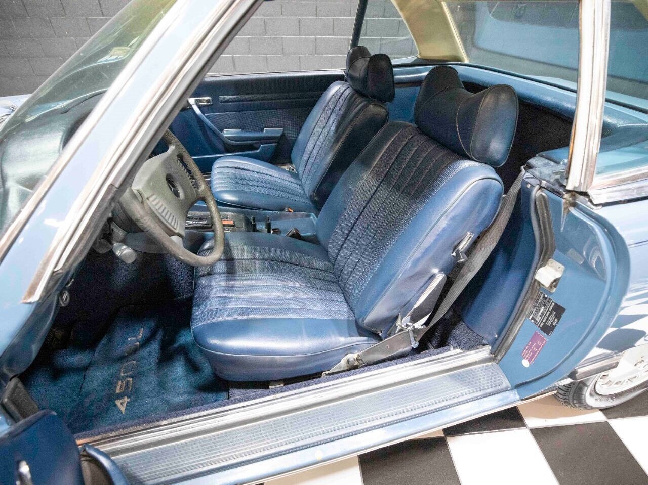 Mercedes-Benz-SL-Class-1977-Coupe-37