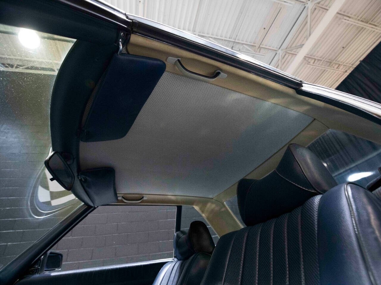 Mercedes-Benz-SL-Class-1977-Coupe-38
