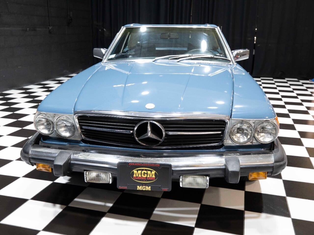 Mercedes-Benz-SL-Class-1977-Coupe-5