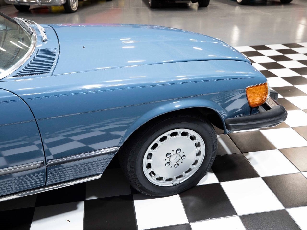 Mercedes-Benz-SL-Class-1977-Coupe-9