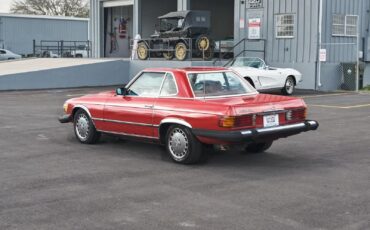 Mercedes-Benz-SL-Class-1978-2-Door-3