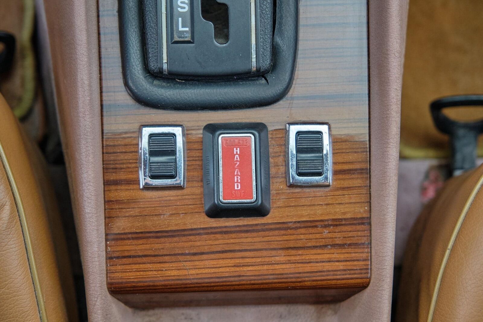 Mercedes-Benz-SL-Class-1978-2-Door-32