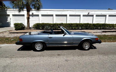 Mercedes-Benz-SL-Class-1979-Convertible-13