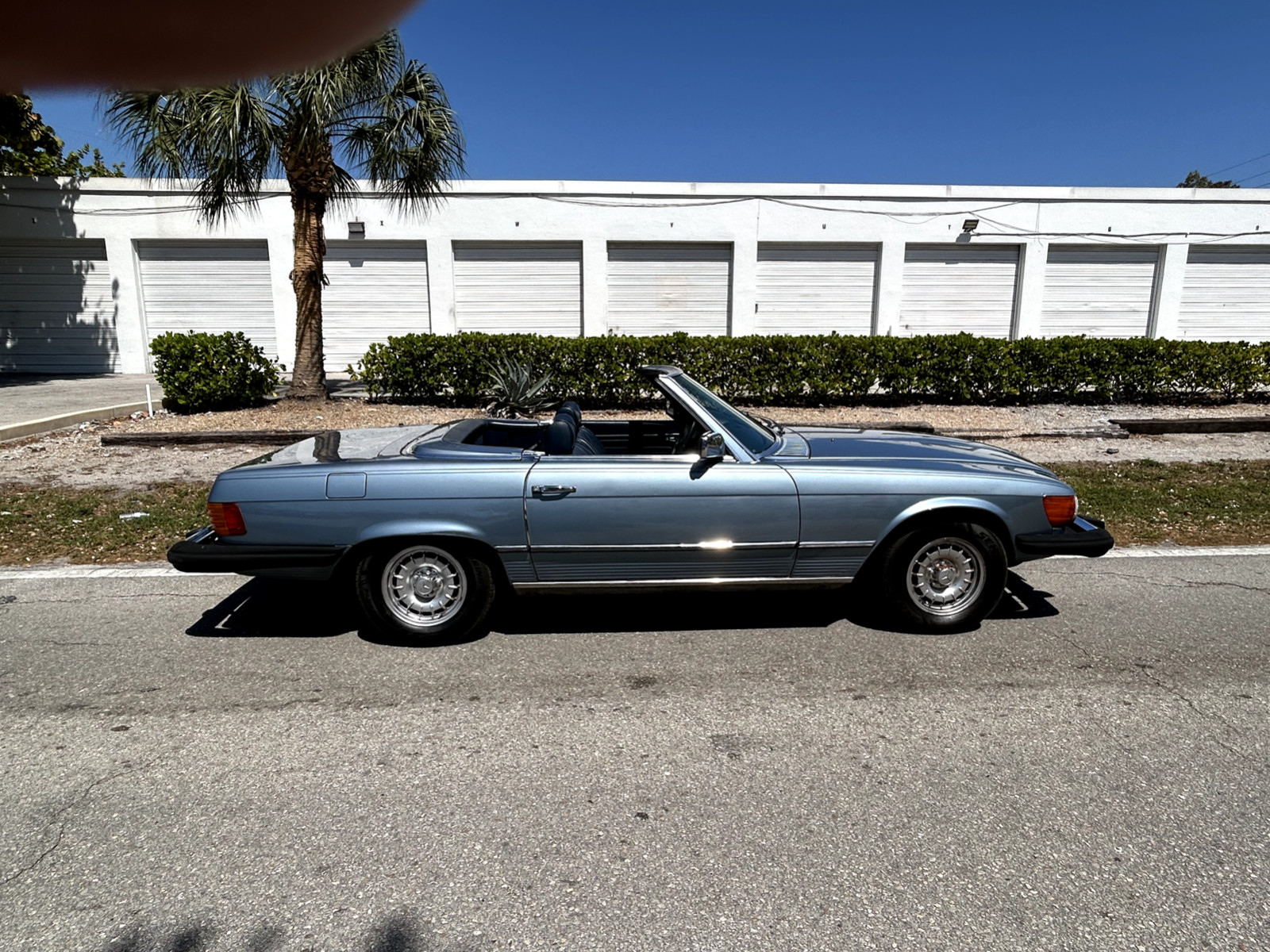 Mercedes-Benz-SL-Class-1979-Convertible-13