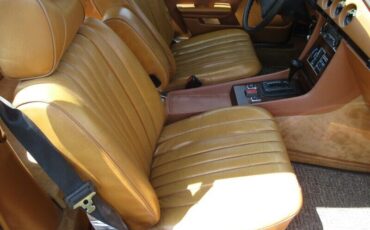 Mercedes-Benz-SL-Class-1979-Convertible-14