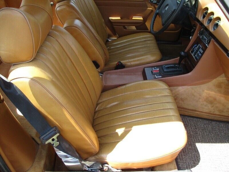 Mercedes-Benz-SL-Class-1979-Convertible-14