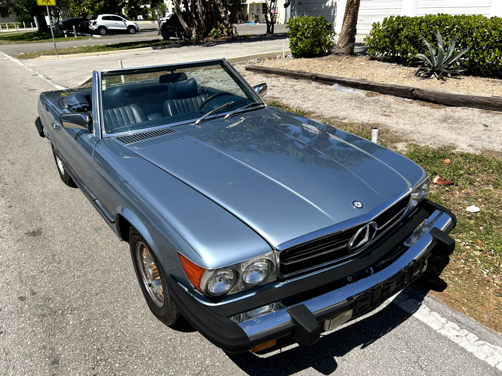Mercedes-Benz-SL-Class-1979-Convertible-18